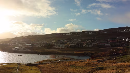 Tórshavn Dort oben wo die Häuser stehen war der Aussichtspunkt.