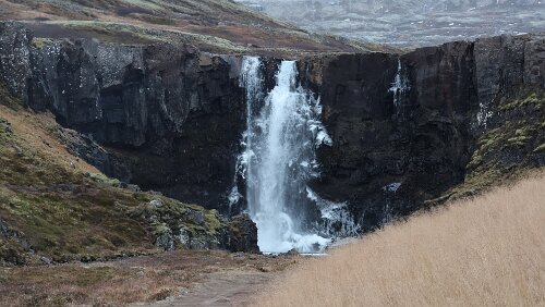 Seyðisfjörður – Mývatn Der Gufufoss.