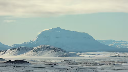 Seyðisfjörður – Mývatn Keine Ahnung wie hoch der Berg ist, die Entfernungen sind schwer für mich einzuschätzen.