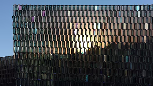 Reykjavík Harpa – Tónlistar- og ráðstefnuhúsið í Reykjavík (Harpa – das Konzert- und Konferenzhaus in Reykjavík)
