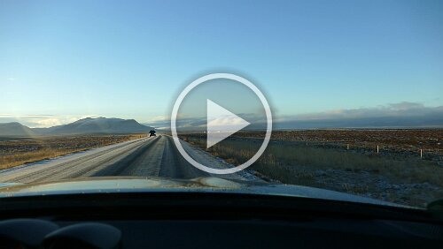 Varmahlíð – Reykjavík Grandioses Wetter, die Straße immer noch leicht verschneit.