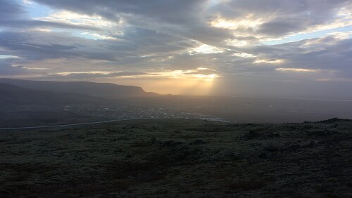 Reykjavík – Vík í Mýrdal Blick auf Hveragerði.