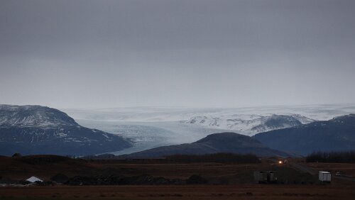 Höfn í Hornafirði – Egilsstaðir Am Abzweig wo die [99] wieder auf die [1] trifft hat man Aussicht auf gleich drei Gletscher.