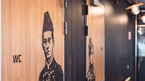 Einrichtungen Gongin