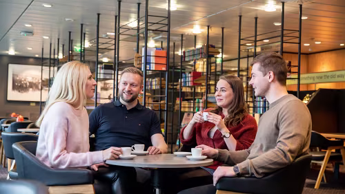 Undirhúsið Menschen