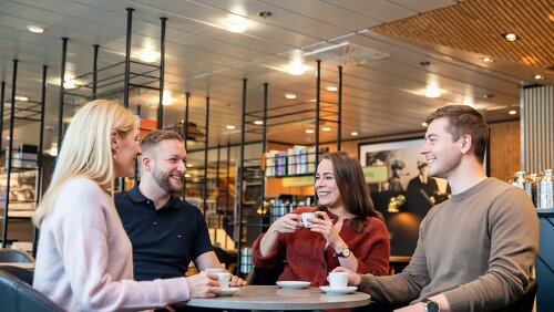 Undirhúsið Menschen