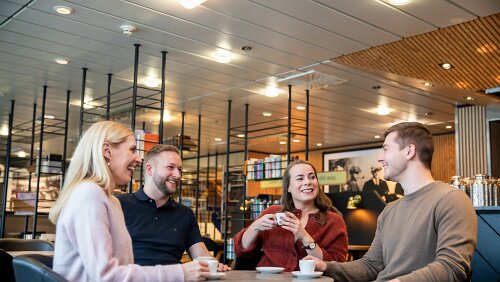 Undirhúsið Menschen