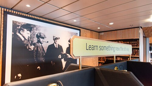 Undirhúsið Menschen