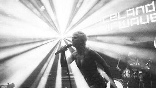 03.11.2022 amyl--the-sniffers--art-museum