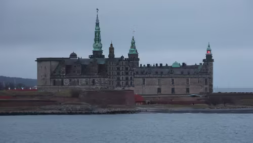 Helsingør – – Helsingborg – Sunne Kronborg.