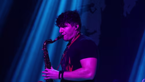 Longyearbyen Moon Hooch