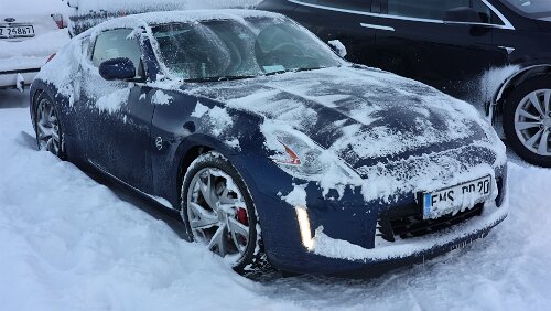 Longyearbyen – – – Tromsø Ruck-zuck vom Schnee befreit