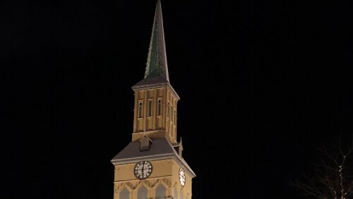 Longyearbyen – – – Tromsø Tromsø