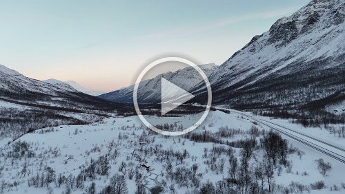 Tromsø – Skarberget – – Bognes – Bodø Am Rastplatz „ Sarastein “.