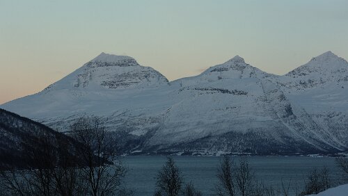 Tromsø – Skarberget – – Bognes – Bodø Am Rastplatz „ Aspenes “.