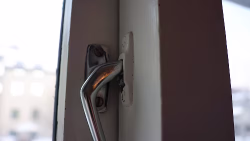 Lillehammer – Haukeli Schließmechanismus des Fensters.