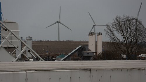 Hahnstätten – Puttgarden – – Rødby – Helsingør Die Bauarbeiten am Tunnel schreiten voran.