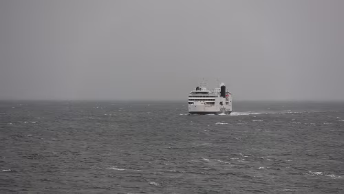 Hahnstätten – Puttgarden – – Rødby – Helsingør Eine andere Fähre kommt von Dänemark.