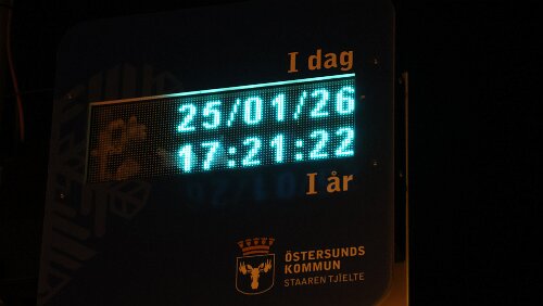 Östersund An der Fuß- und Radfahrerbrücke am „Badhusparken“ die über den „Storsjön“ auf die Insel „Frösön“ führt.