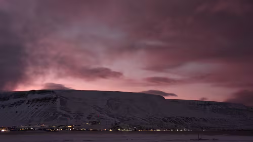 Hiorthhamn - Hike to Frozen Fjord Der Platåberg.