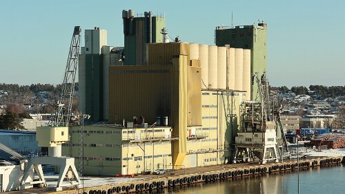 Dagali – Larvik – – Hirtshals – Aarhus Silos im Hafen von Larvik.