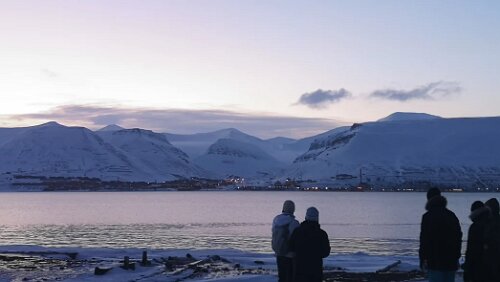 Hiorthhamn - Dark Season: Hike to Frozen Fjord Hiorthhamn - Dark Season: Hike to Frozen Fjord
