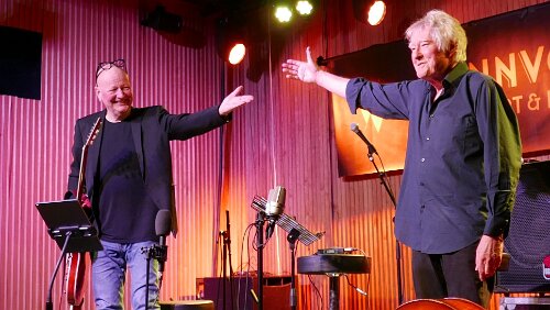 Frode Alnæs og Arild Andersen På fredag kan du benytte deg av en sjelden sjanse til å høre to av landets største musikerlegender i sobert samspill. Arild Andersen, en av våre fremste...