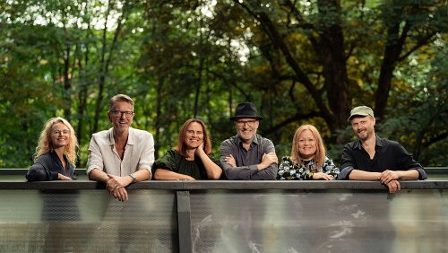 PUST Vokalensemblet PUST kommer til Polarjazz igjen! PUST byr på magiske og stemningsfulle konserter, med stemmelek og personlighet i sine låter, og sekstetten viser...