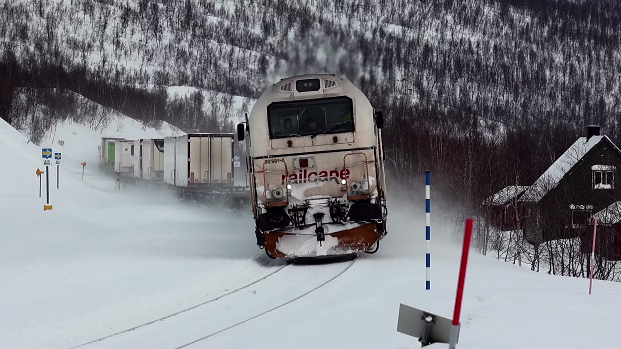 05.02.2025 Bodø – Saltfjellet – Mosjøen Karte – Reiseroute Mi 05.02.2025 Bodø – Forøy – – Ågskardet – Jektvik – – Kilboghamn – Nesna – – Levang – Mosjøen — 7...