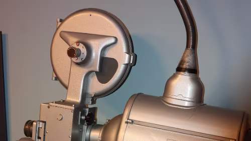 Huset Der alte Filmprojektor, „Made in Germany“.