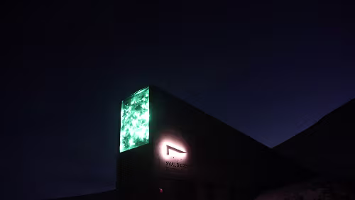 Seed Vault Hike - From Seed to Summit Svalbard Global Seed Vault, Svalbard globale frøhvelv.