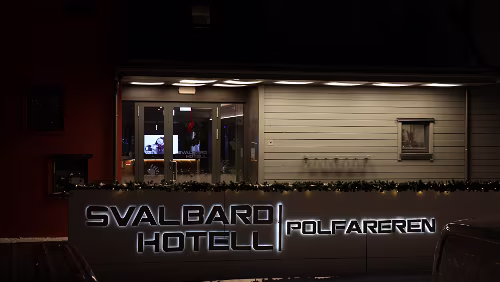 Longyearbyen „Svalbard Hotell | Polfareren“
