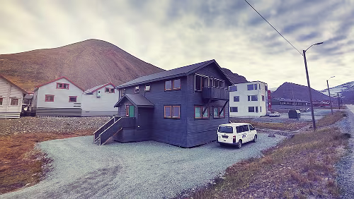 Polar Bear Lodge Arctic Coliving / Polar Bear Lodge / Vei 223, 5B / 9171 Longyearbyen