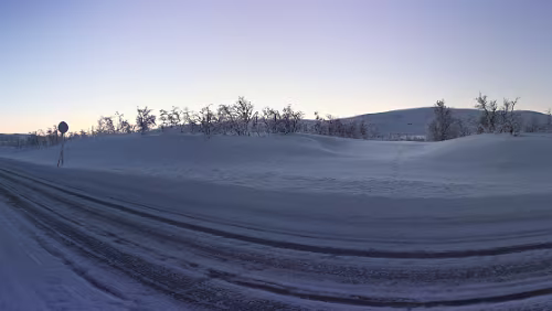 Jokkmokk – Nordkjosbotn Im Grenzgebiet von Suomi und Norge. Es ist windstill und sehr frostig.