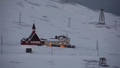 Longyearbyen „ Svalbard kirke “.
