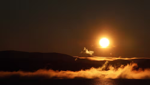 Bodø – Saltfjellet – Mosjøen Sonnenaufgang am „ Skjerstadfjorden “.