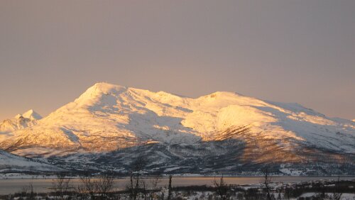 Harstad Sonnenaufgang in der Nähe von Evenskjer, Nähe Harstad