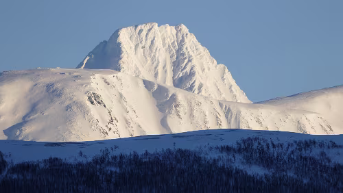 Tromsø – Svolvær Balsfjorden (nordsamisk: Báhccavuotna) er en fjord i Tromsø og Balsfjord kommune i Troms. Fjorden strekker seg 49 kilometer sørover fra fjordmunningen til...