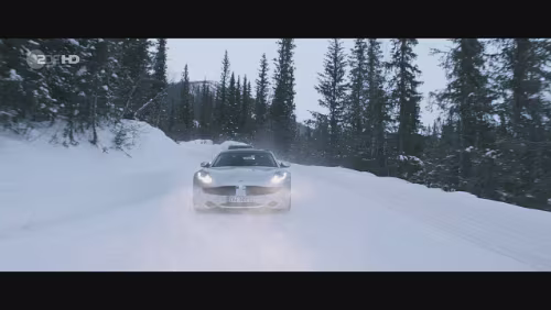 „Einer nach dem anderen“ Ein Fisker Karma.