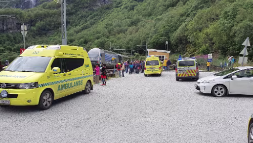 Togkollisjon på Flåmsbana NØDETATENE: Ambulanse og politi rykket ut til Berekvam midtveis på Flåmsbana etter at to tog støtte sammen.