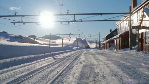 NDR | Vom Fjell zu den Fjorden - Mit dem Zug durch Norwegens Winter Finse stasjon