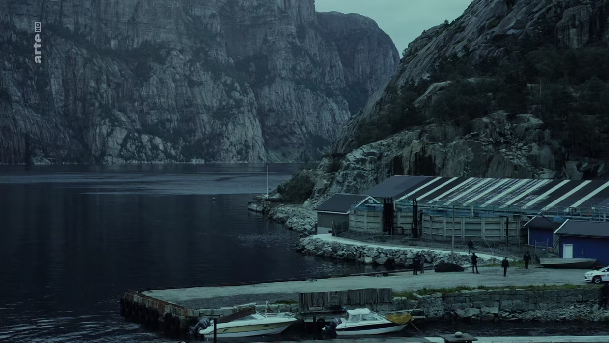 17.10.2020 arte | The Killing III The Killing - 3. Staffel In der letzten Folge der dritten Staffel geht es nach Norwegen. Und eine Szene spielt hier:...