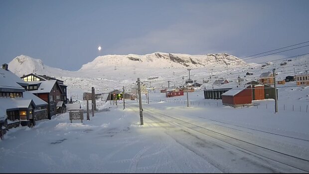 Dezember Bilder von der WebCam Finse stasjon .