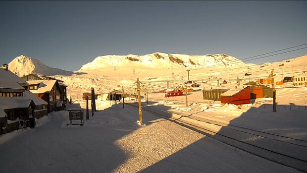 November Bilder von der WebCam Finse stasjon .