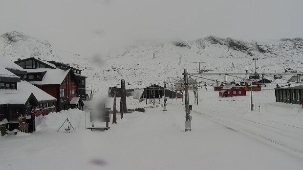 Dezember Bilder von der WebCam Finse stasjon .