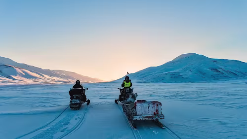 Hurtigruten Svalbard Elveneset Snowmobile Safari