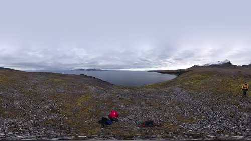 https://svalbox.no/ Barentsburg